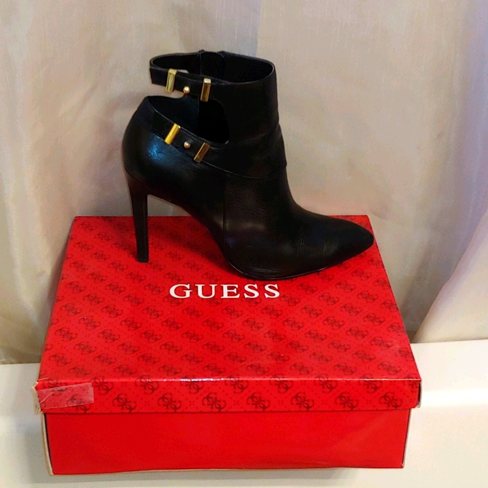 Sexy Black Leather Guess Bootie
